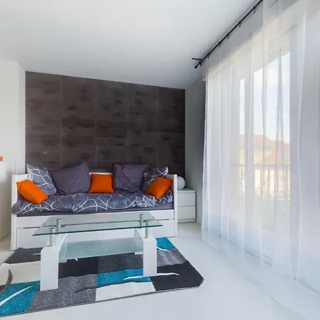 Modern Apart